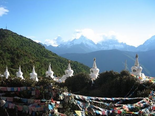 丽江景点朝拜梅里雪山常规四日游