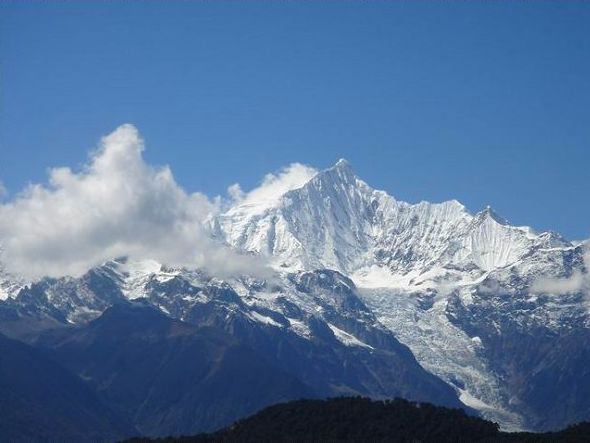 丽江景点朝拜梅里雪山常规四日游