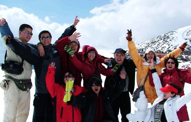 白马雪山冬天可以打雪仗 白马雪山冬天可以打雪仗